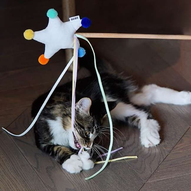 猫 おもちゃ 星型フワフワ リボン付き猫じゃらし