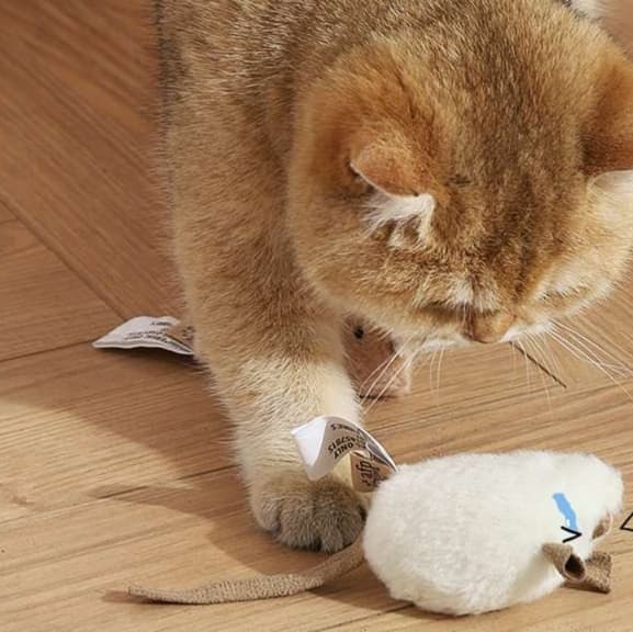 猫 おもちゃ 鳴き声付きネズミの猫じゃらし