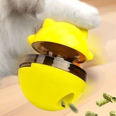 猫 おもちゃ 楽しく遊んでおやつが出るネコ玉