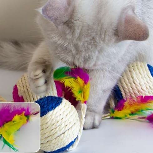 猫 おもちゃ 手編み羽根付き麻紐ボール猫じゃらし