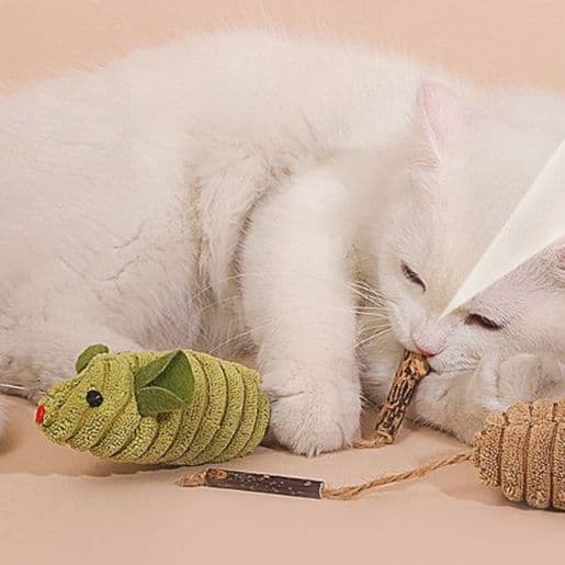 猫 おもちゃ ねずみさんの天然シナ麻猫じゃらし