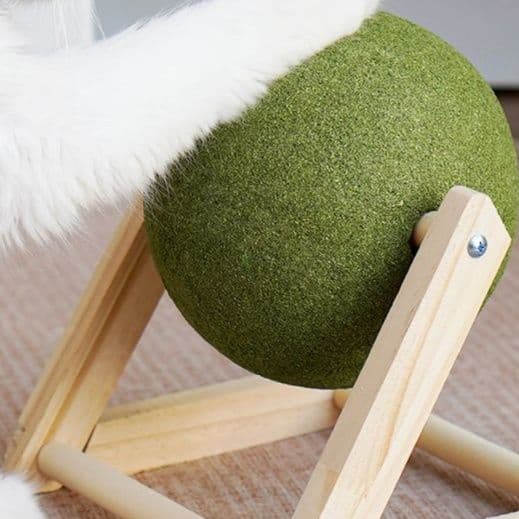 猫 おもちゃ ボール付き天然素材の回転木製キャットトイ