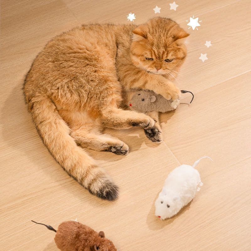 猫 おもちゃ もふもふ走り回るネズミのおもちゃ