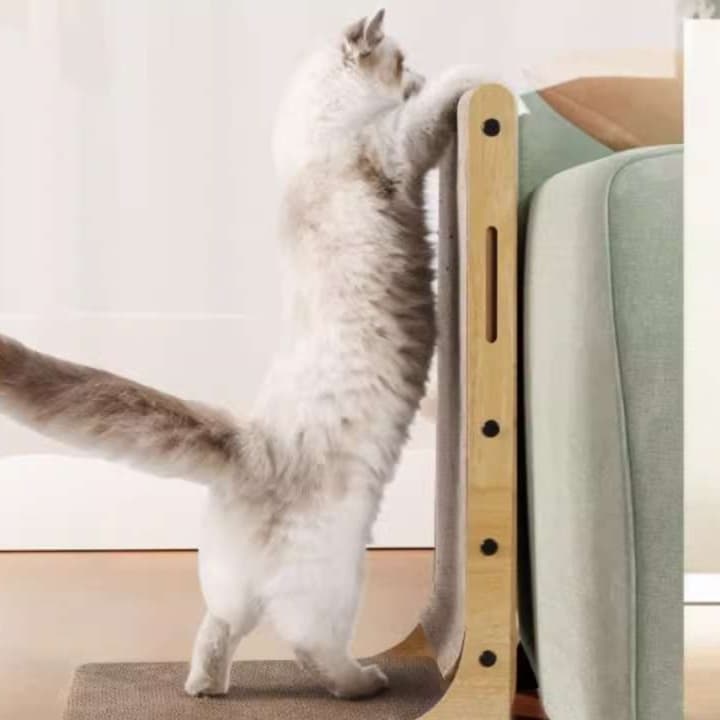 猫 おもちゃ 壁かけ爪とぎ型猫じゃらしスペース