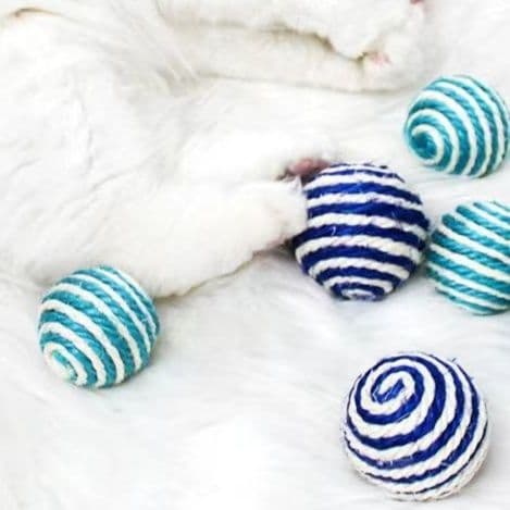 猫 おもちゃ 手編みボール型 猫の麻紐おもちゃ